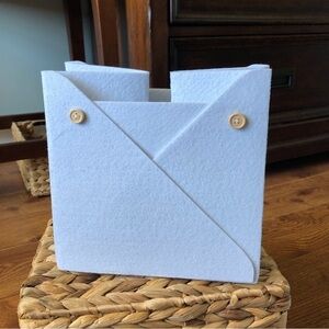 Gray felt fold up storage cube 6”-8”